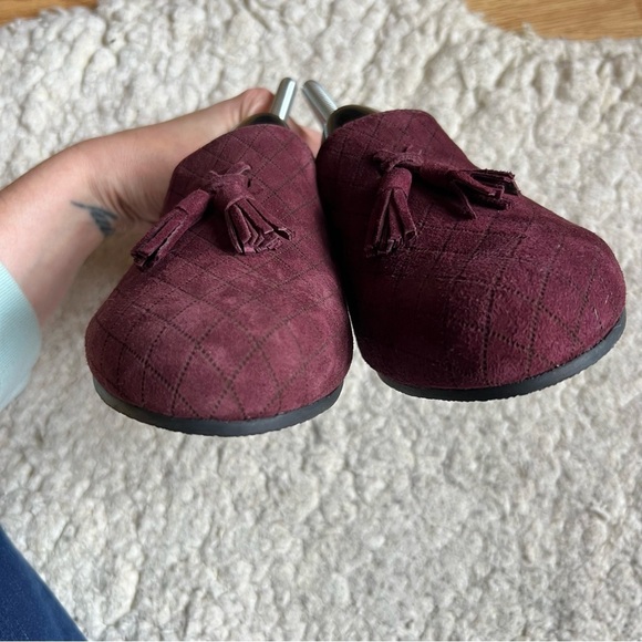 Munro: Burgundy Quilted Suede Tasseled "Tallie" Hidden Wedge Loafer Size 9.5 WW - Picture 6 of 9
